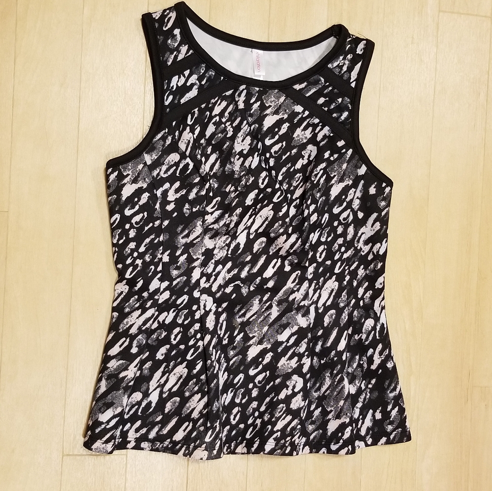 Black and pink peplum tank.